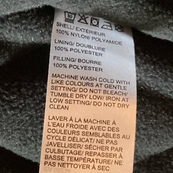 SAKS Fifth Ave Quilted Black Vest Women’s Outerwear - Picture 4 of 7